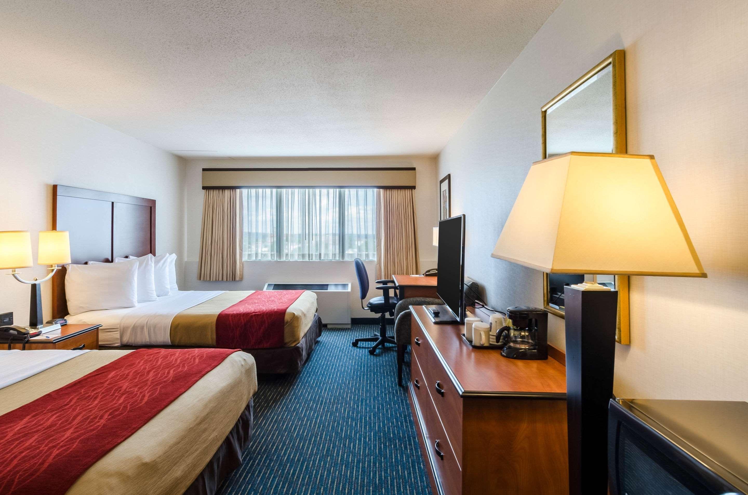 Comfort & Logan International Airport 3* Revere