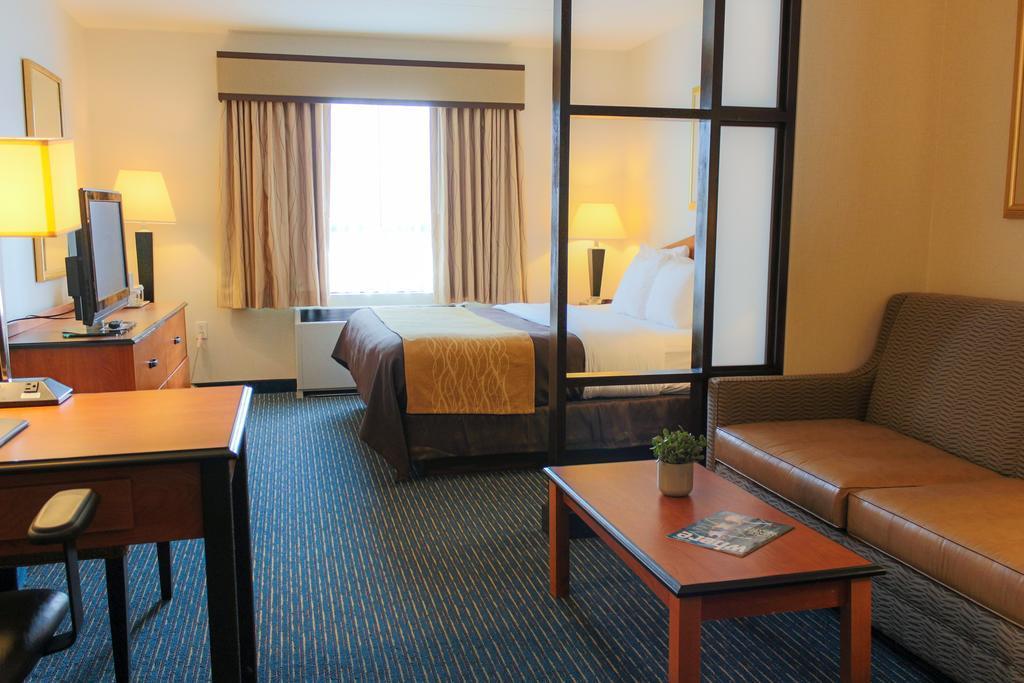 Comfort & Logan International Airport 3* Revere