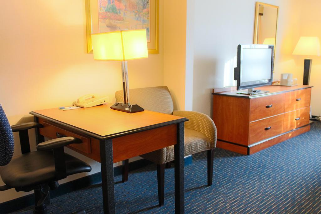 Comfort & Logan International Airport Hotel