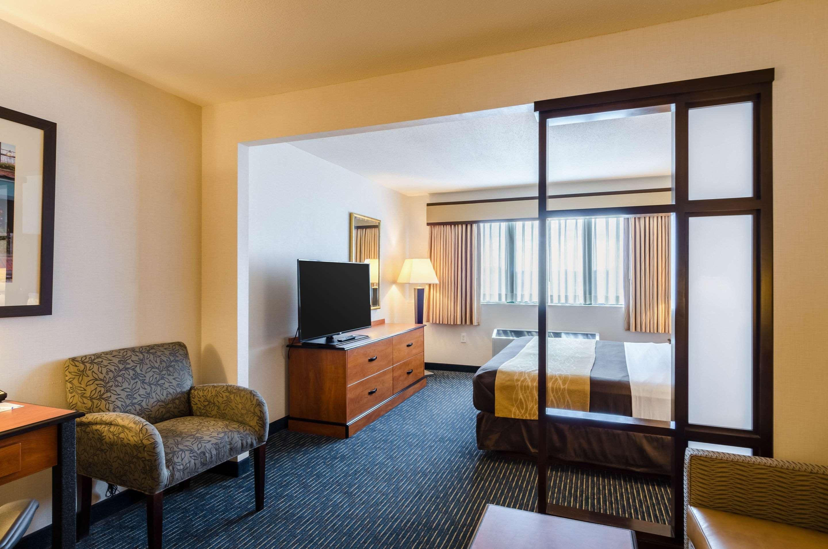 Comfort & Logan International Airport Hotel