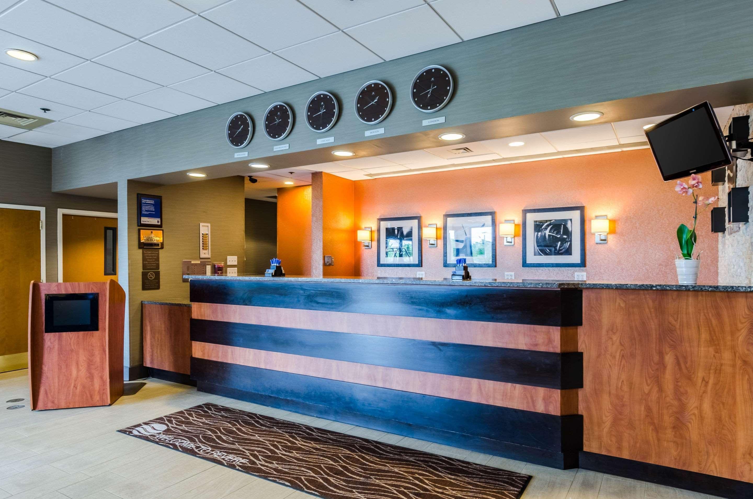 Hotel Comfort & Logan International Airport 3*
