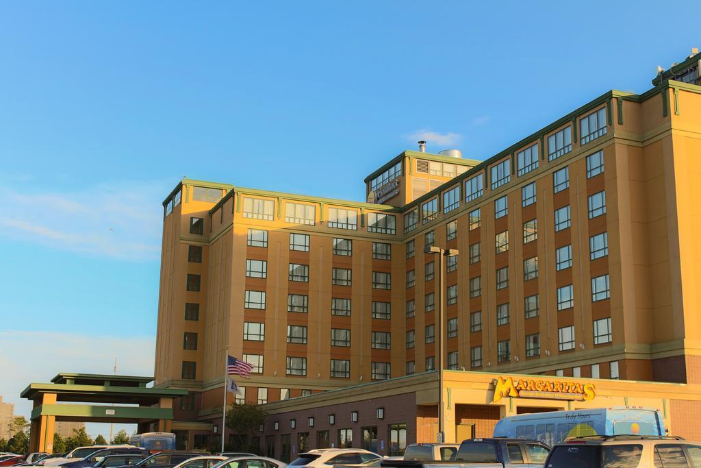Comfort & Logan International Airport 3*