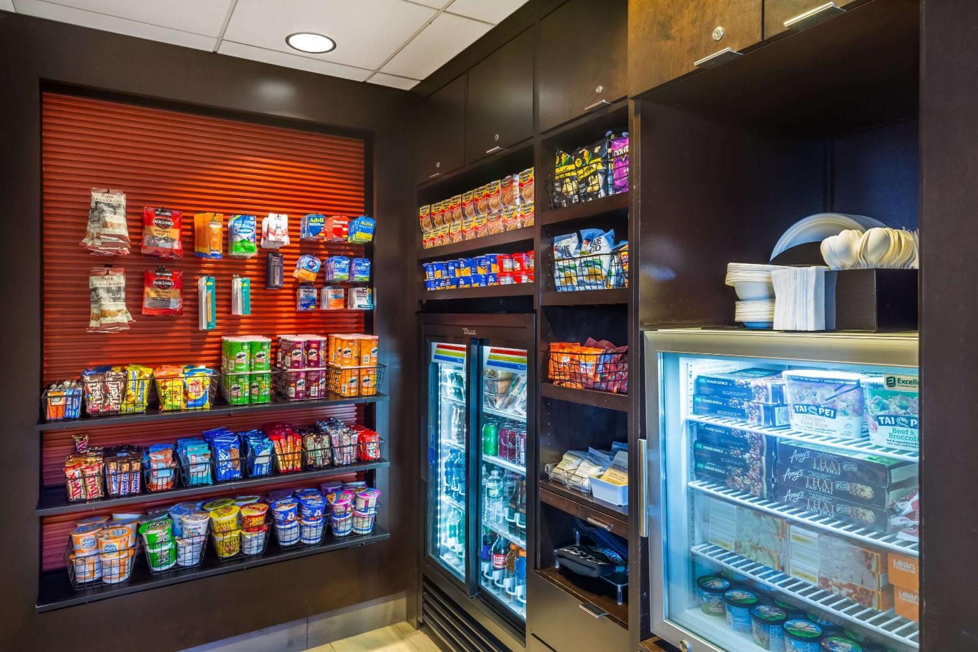 Hotel Comfort & Logan International Airport