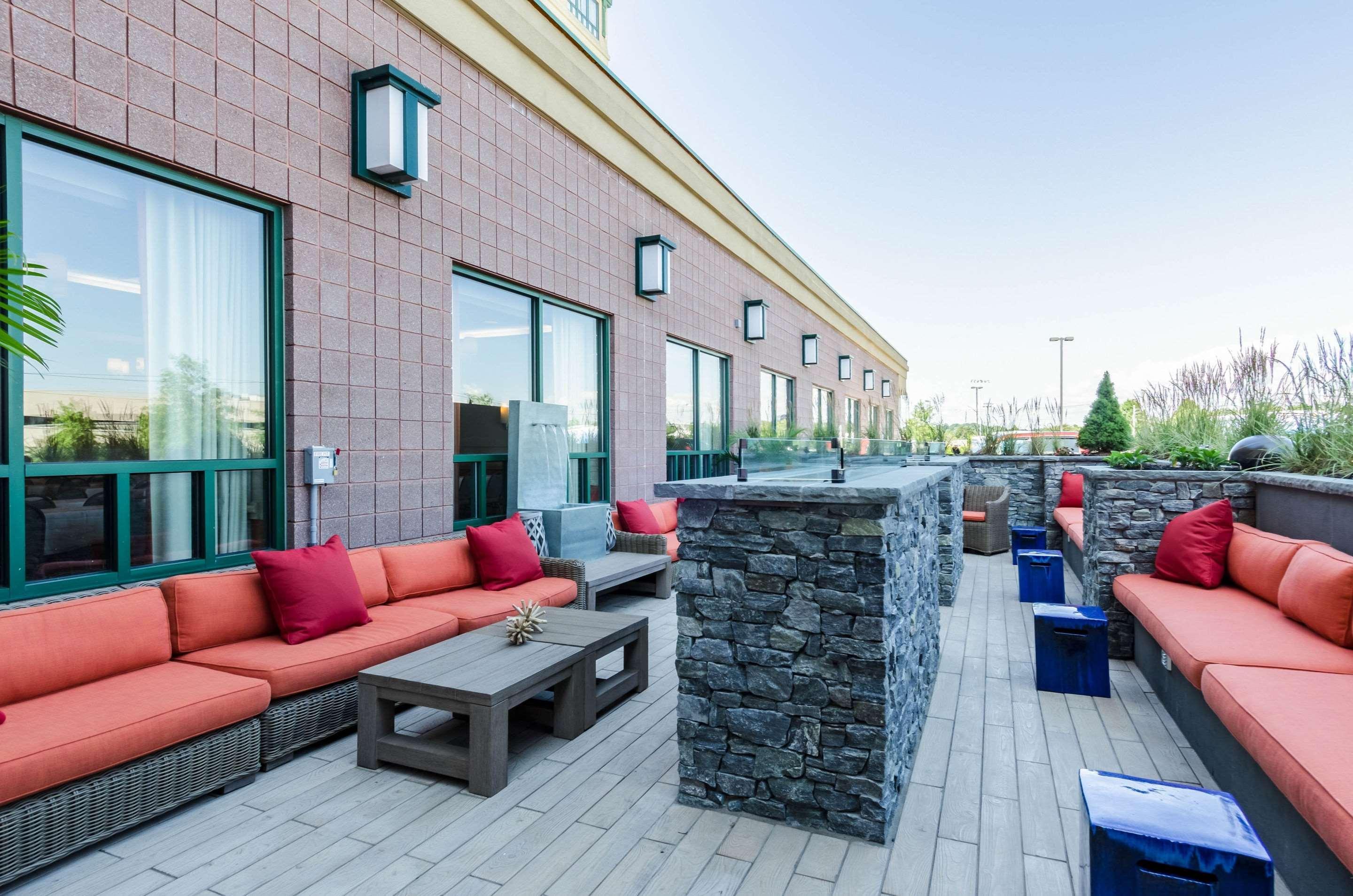Comfort & Logan International Airport Hotel 3*