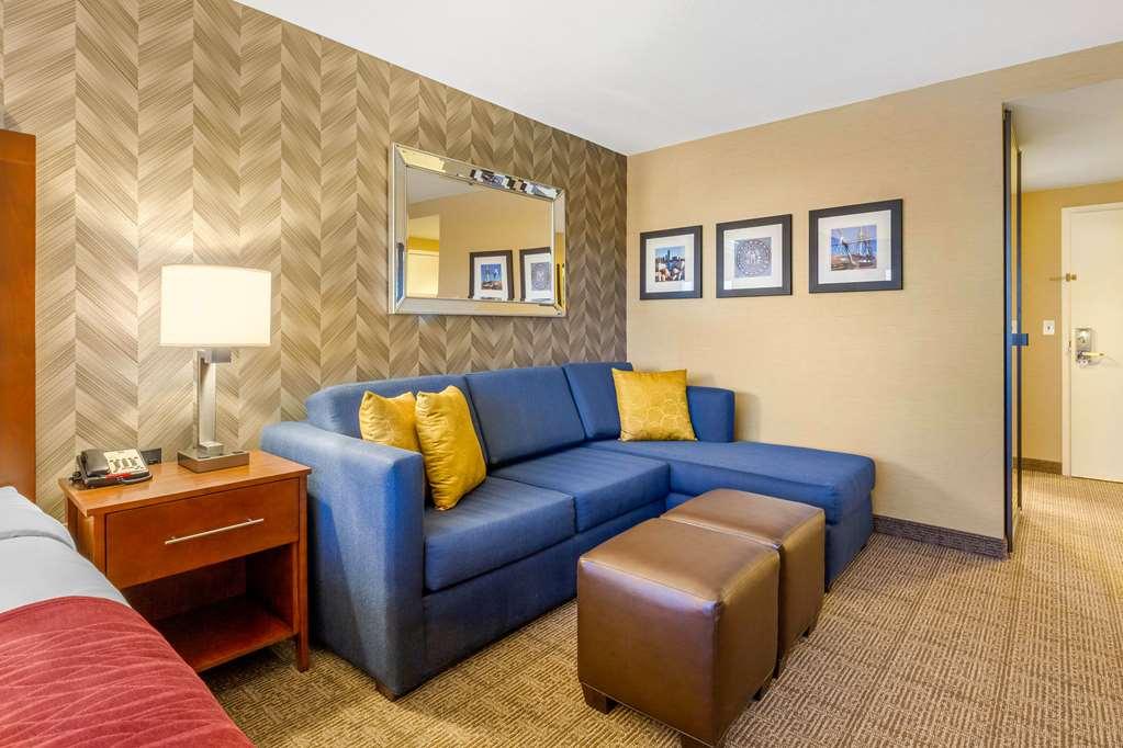 Hotel Comfort & Logan International Airport 3*